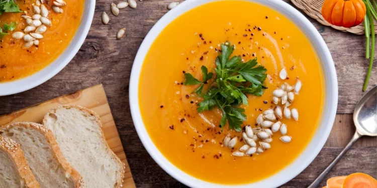 طريقة عمل شوربة اليقطين والجزر