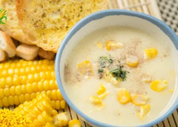 طريقة عمل شوربة دجاج بالذرة